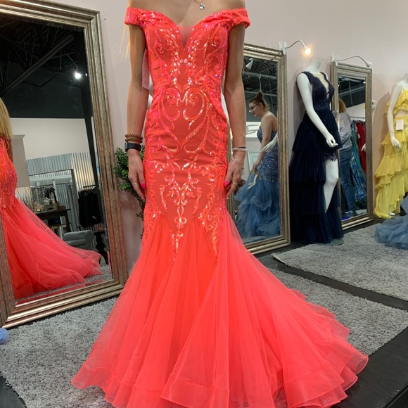 COPY - Rachel Allan Prom Dress - Picture 2 of 4